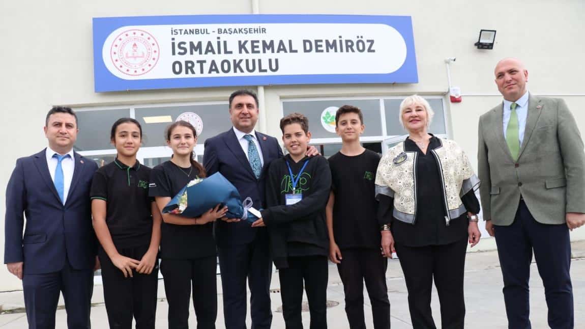 İstanbul İl Milli Eğitim Müdürümüz Sayın Doç. Dr. Murat Mücahit Yentür okulumuzu ziyaret etti